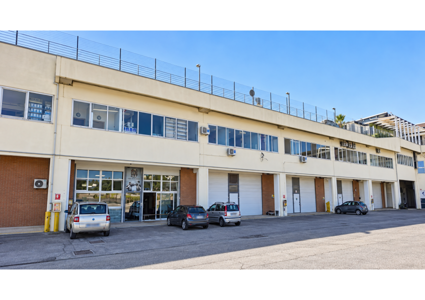 Locale commerciale in vendita a San Salvo PAESE